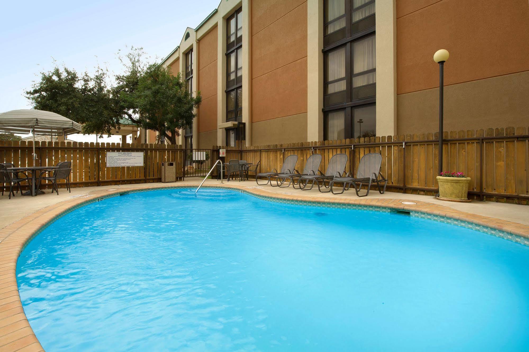 Pear Tree Inn San Antonio Northwest Medical Center 外观 照片